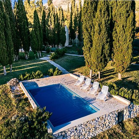 Country House Uros In Nature With Pool Lovorno Ngoại thất bức ảnh