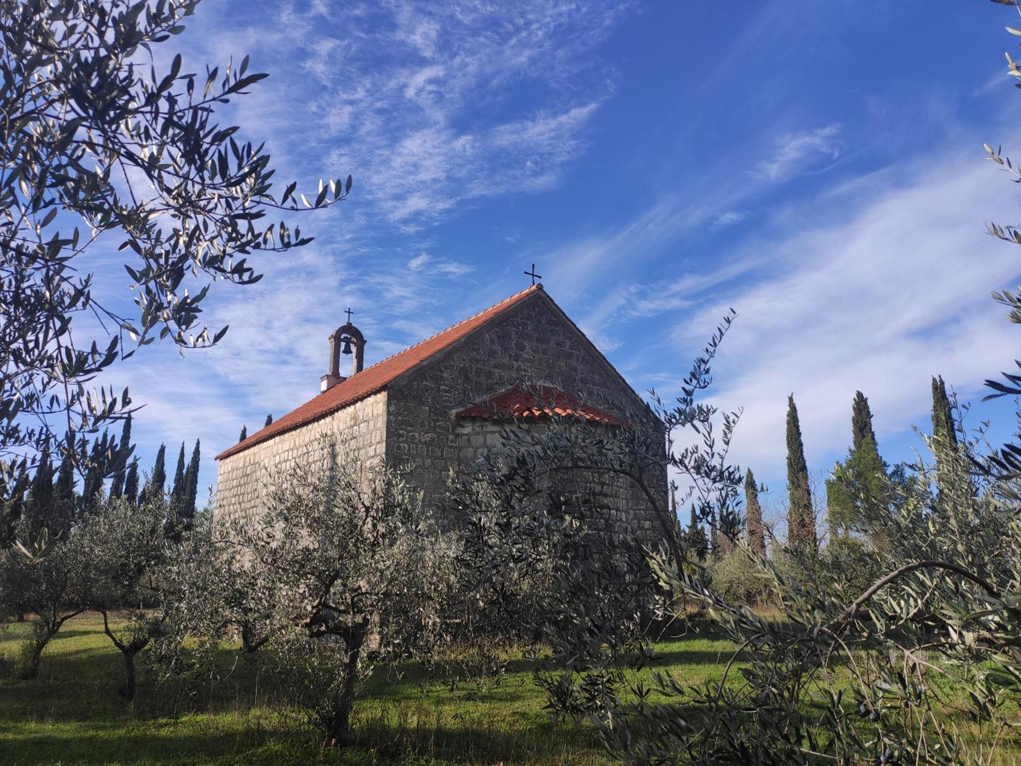 Country House Uros In Nature With Pool Lovorno Ngoại thất bức ảnh