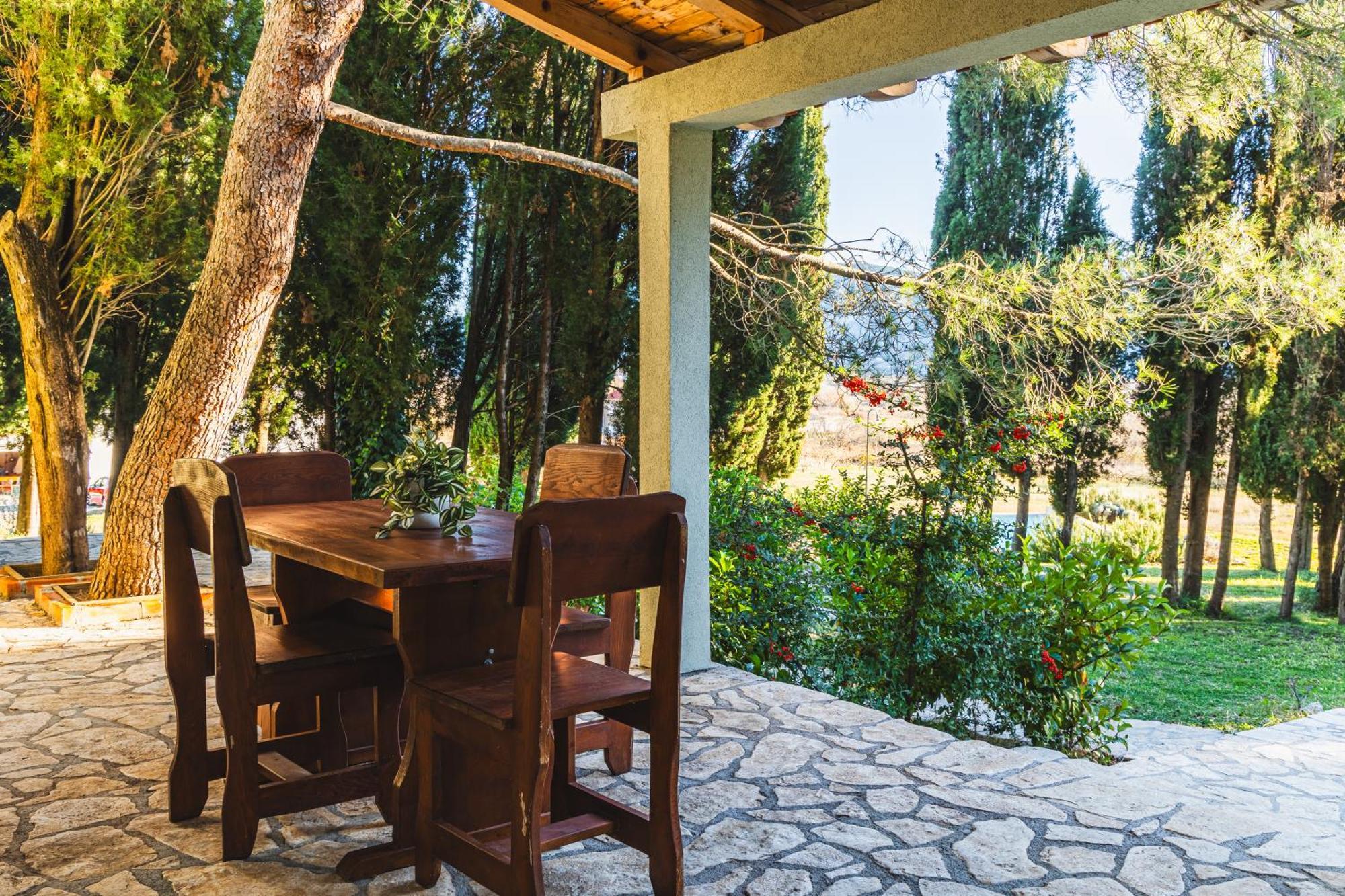 Country House Uros In Nature With Pool Lovorno Ngoại thất bức ảnh