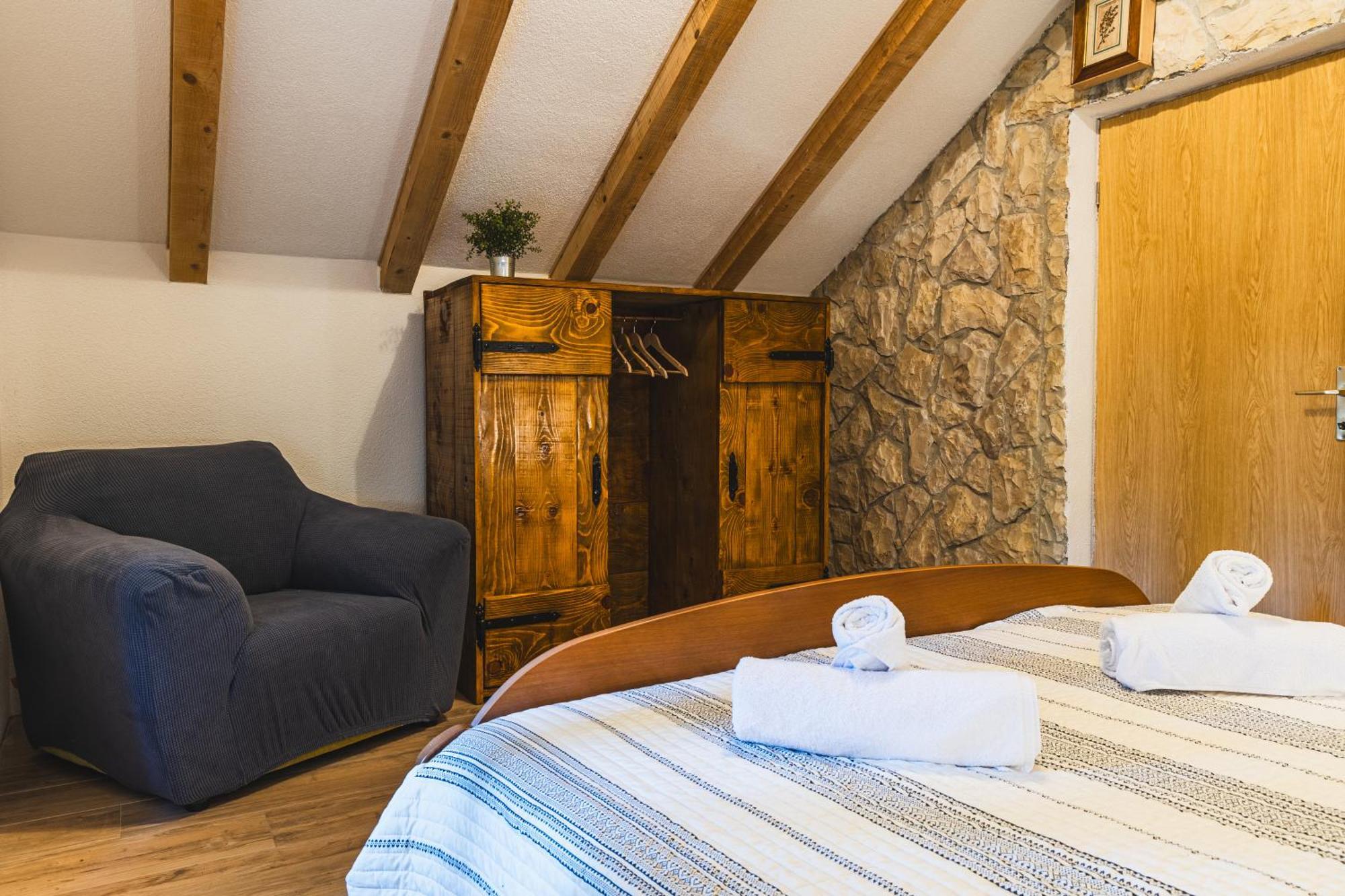Country House Uros In Nature With Pool Lovorno Ngoại thất bức ảnh