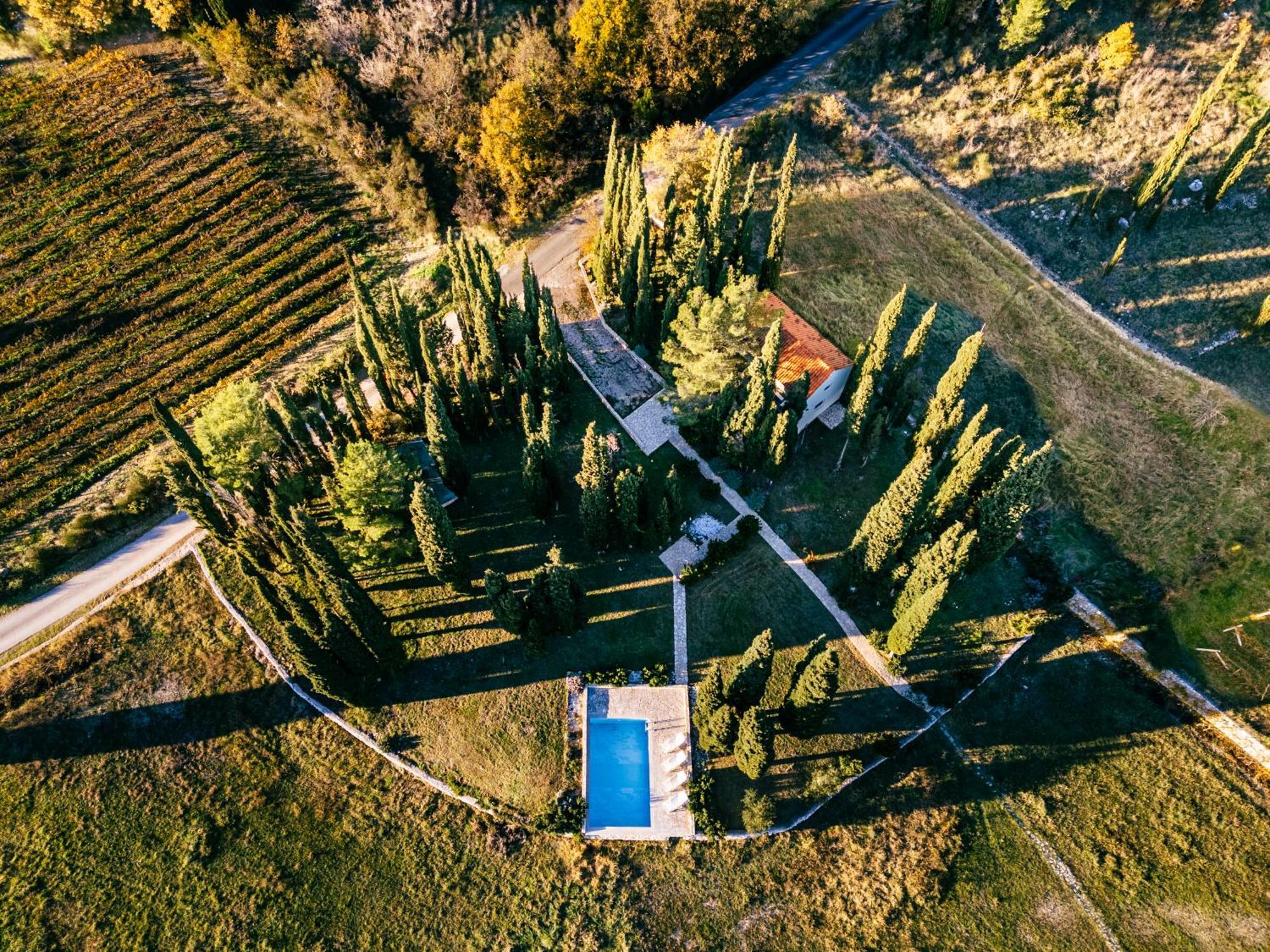 Country House Uros In Nature With Pool Lovorno Ngoại thất bức ảnh