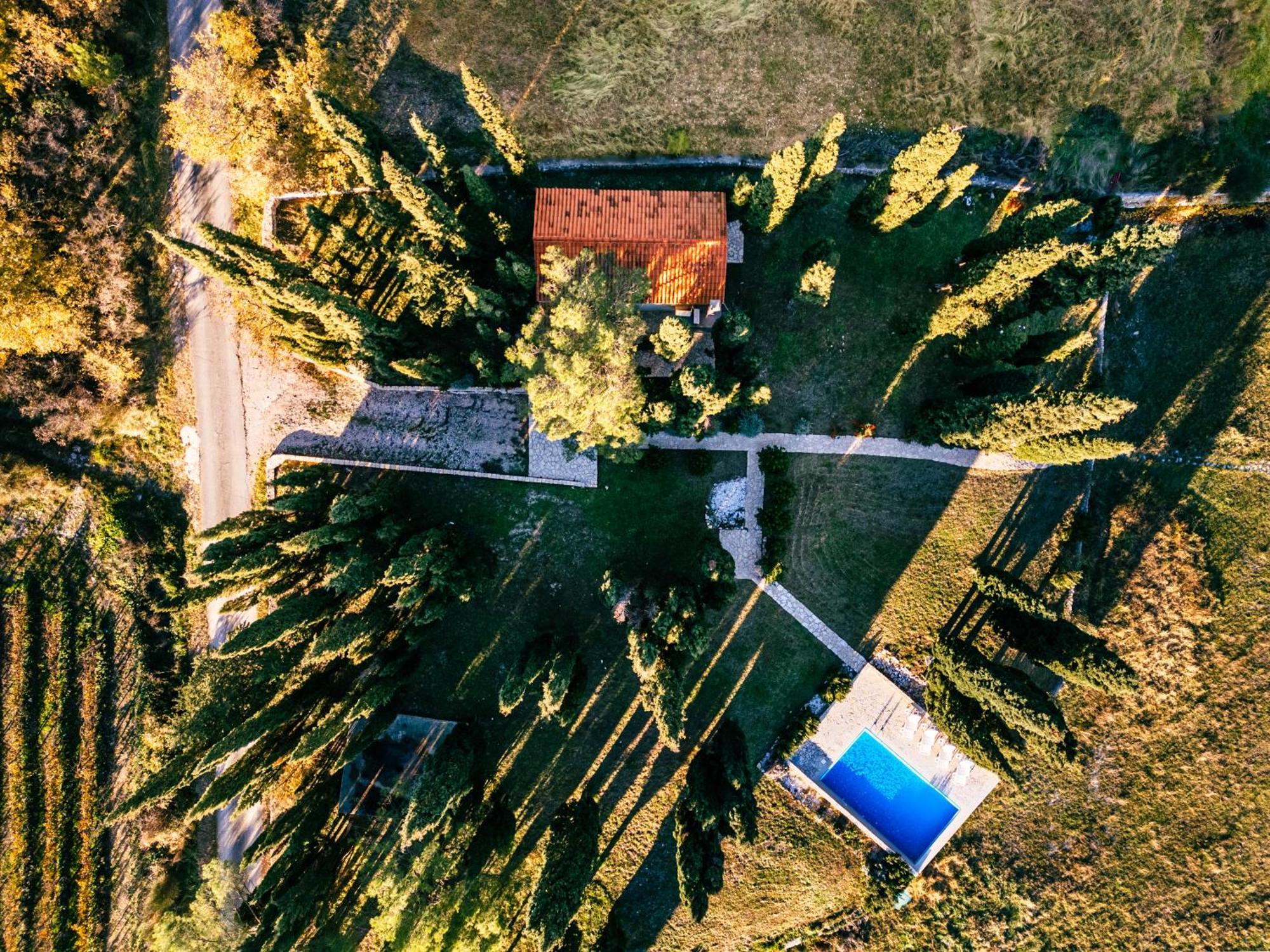 Country House Uros In Nature With Pool Lovorno Ngoại thất bức ảnh